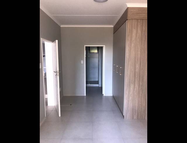 2 BEDROOM TOWNHOUSE FOR SALE IN MIDRIDGE PARK